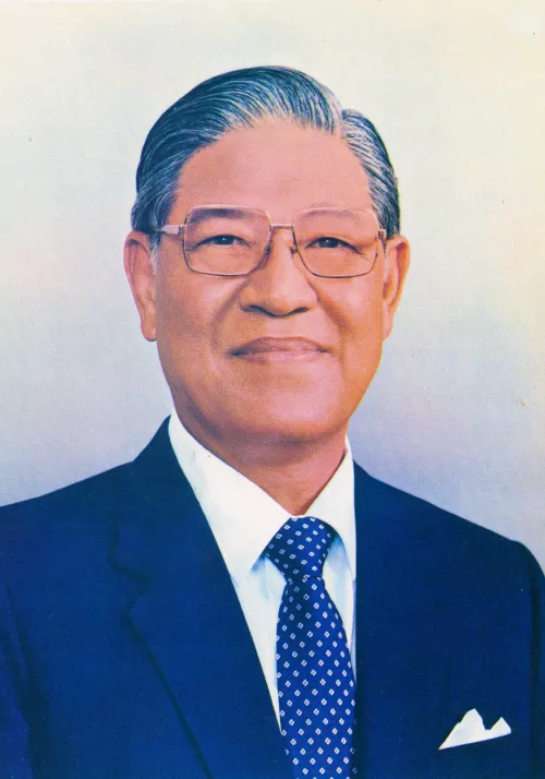 Portrait of Lee Tung-hui