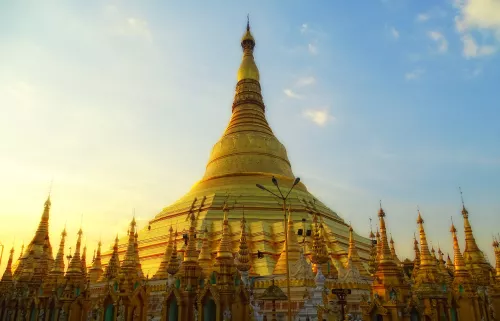 Shwedagon Pagoda in Burma/Myanmar